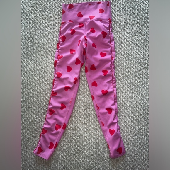 BEACH RIOT Kat leggings Valentine Hearts SIZE: SMALL - Picture 11 of 16